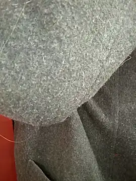 Mia-Glow online show from November 10, 1:05 pm