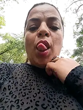 Mia-Glow online show from February 25, 1:11 pm