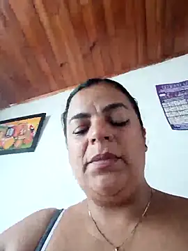 Mia-Glow online show from April 17, 7:06 pm