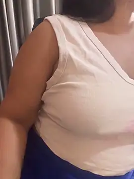 Maggi-is-back online show from November 4, 3:21 am