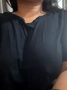 Maggi-is-back online show from December 3, 2:12 am