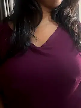 Maggi-is-back online show from October 17, 1:35 pm