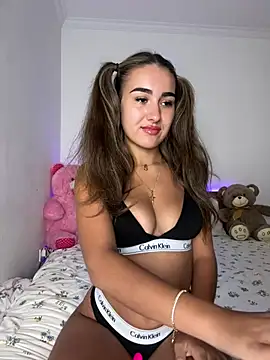 sarahsparkles20 online show from February 22, 12:24 am