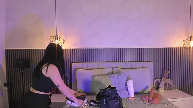 PAULETEJOHNSON online show from March 10, 3:10 am