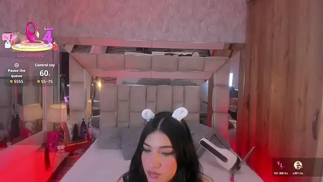 Snapshot of PAULETEJOHNSON chatting on October 31, 3:03 am PAULETEJOHNSON online show from October 31, 3:03 am