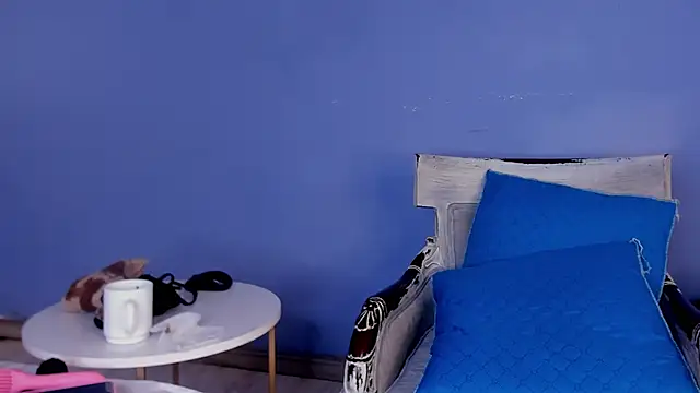 Snapshot of XimenaRougge chatting on November 17, 1:26 pm XimenaRougge online show from November 17, 1:26 pm