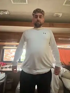 Snapshot of speakonit chatting on October 26, 11:49 pm speakonit online show from October 26, 11:49 pm