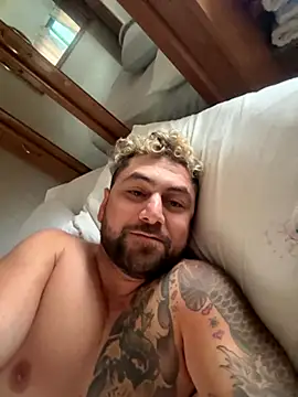 Snapshot of speakonit chatting on September 8, 3:33 pm speakonit online show from September 8, 3:33 pm