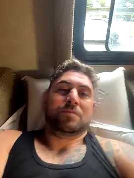 Snapshot of speakonit chatting on November 24, 8:53 pm speakonit online show from November 24, 8:53 pm