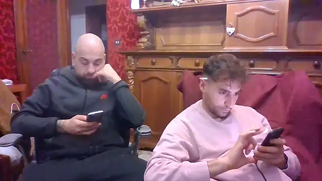 Snapshot of omihaze94 chatting on December 17, 8:14 pm omihaze94 online show from December 17, 8:14 pm