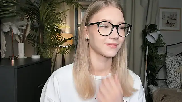 ChinBonnell online show from October 22, 5:51 am