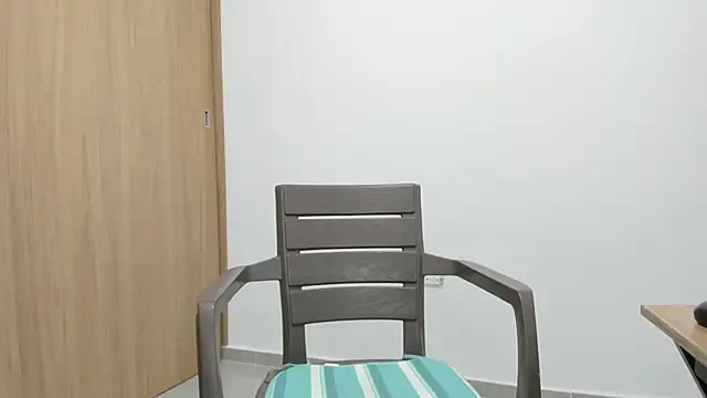 Snapshot of Hector_21_ chatting on December 1, 1:45 pm Hector 21 online show from December 1, 1:45 pm