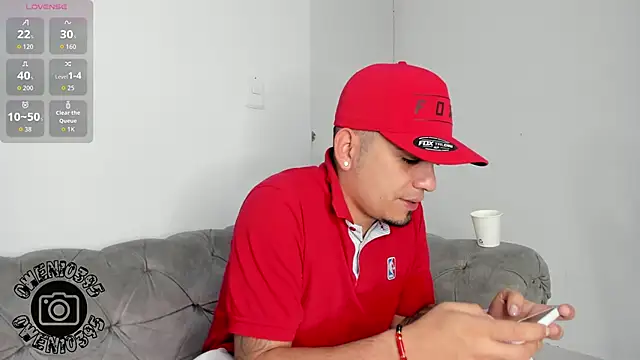 Snapshot of OwenStonne_ chatting on September 26, 4:08 am OwenStonne online show from September 26, 4:08 am