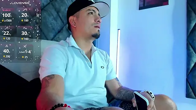 OwenStonne  online show from November 29, 12:16 pm