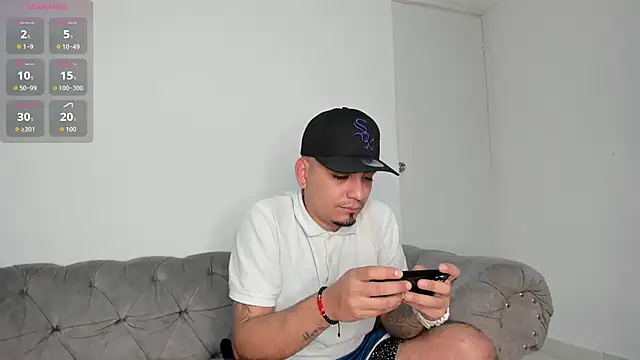 Snapshot of OwenStonne_ chatting on September 23, 3:57 am OwenStonne online show from September 23, 3:57 am