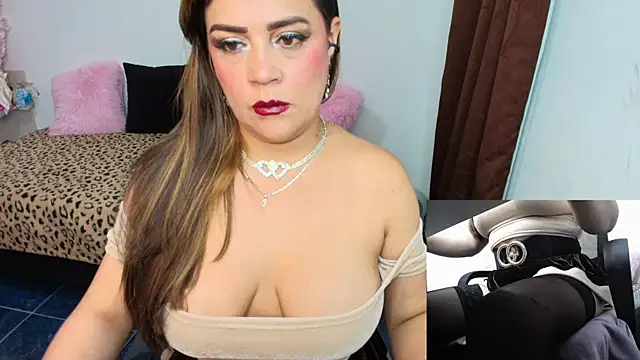 Paulina-Becerraa online show from July 16, 4:42 am