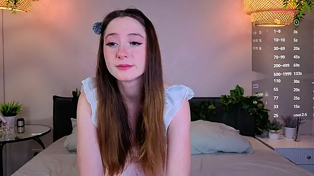 KayleeAgney online show from October 5, 7:48 pm