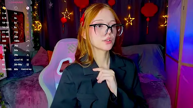 WeiSusi online show from April 13, 4:11 pm