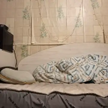 Tupo070481 online show from April 2, 6:14 pm