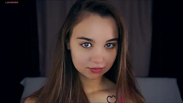 KayleenCurtis online show from November 1, 5:25 am