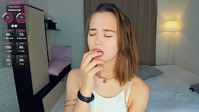 KayleenCurtis online show from July 2, 4:07 am