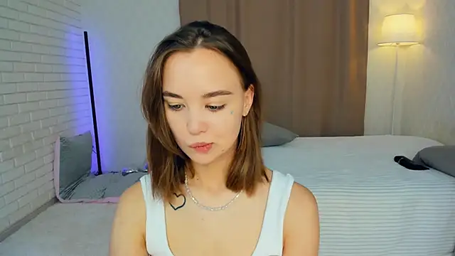 KayleenCurtis online show from July 1, 4:35 am