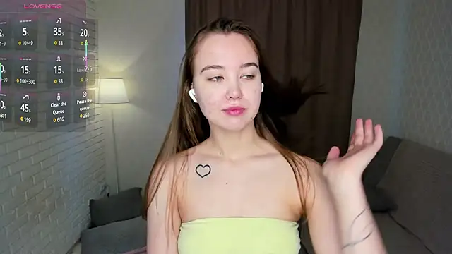 KayleenCurtis online show from March 12, 4:40 am