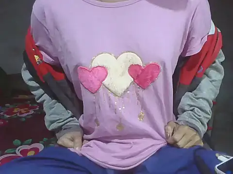 Snapshot of mala2580 chatting on December 4, 7:13 pm mala2580 online show from December 4, 7:13 pm