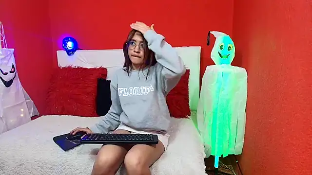 amy lennox online show from October 30, 1:20 pm