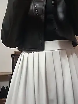 Snapshot of amy_lennox chatting on May 22, 12:58 pm amy lennox online show from May 22, 12:58 pm