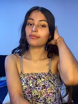 Snapshot of hotwife26 chatting on September 22, 4:24 pm hotwife26 online show from September 22, 4:24 pm