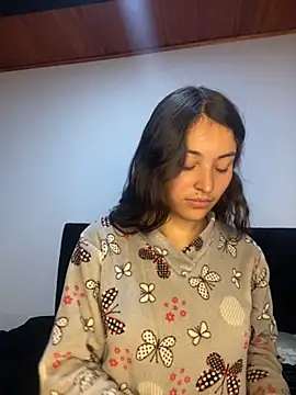 Snapshot of hotwife26 chatting on November 22, 3:05 am hotwife26 online show from November 22, 3:05 am