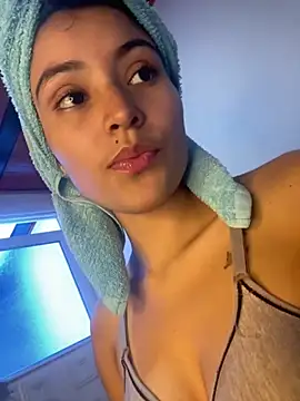 Snapshot of hotwife26 chatting on October 27, 3:13 pm hotwife26 online show from October 27, 3:13 pm