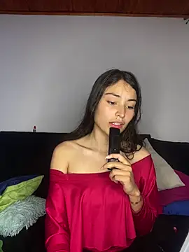 Snapshot of hotwife26 chatting on December 16, 9:52 pm hotwife26 online show from December 16, 9:52 pm