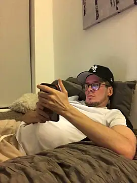 shyandchilling online show from May 16, 9:14 pm