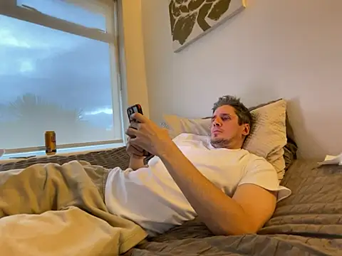 shyandchilling online show from October 20, 4:40 pm