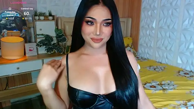 ValeriaHelaby online show from November 15, 4:00 pm