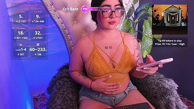 Snapshot of April__foxx chatting on October 18, 2:41 pm April foxx online show from October 18, 2:41 pm
