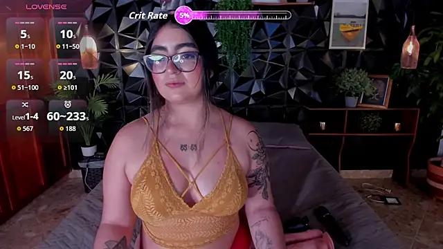 Snapshot of April__foxx chatting on October 13, 4:19 pm April foxx online show from October 13, 4:19 pm
