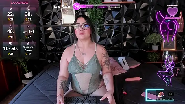 April  foxx online show from November 11, 2:23 pm