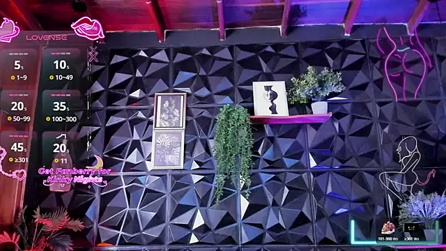 April  foxx online show from December 21, 4:08 pm