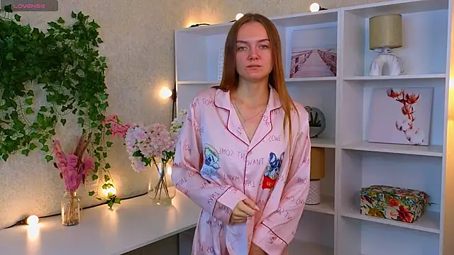 LouisaChaobal online show from September 22, 1:44 am