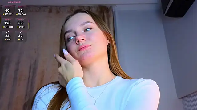 LouisaChaobal online show from November 29, 1:17 am