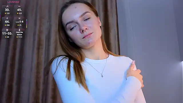 LouisaChaobal online show from December 2, 1:39 am