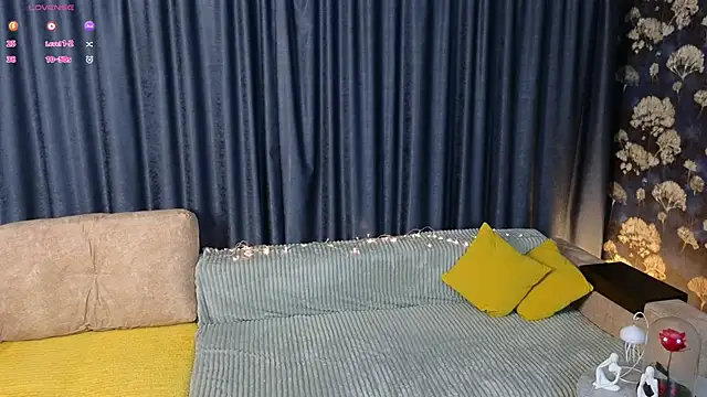 LouisaChaobal online show from November 9, 1:20 am