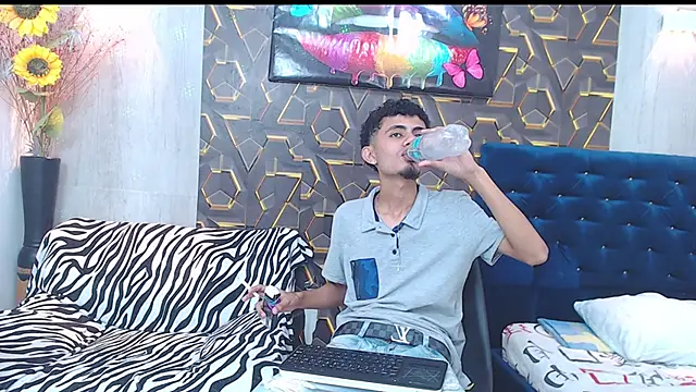 noah the kingmaster online show from September 30, 2:23 pm