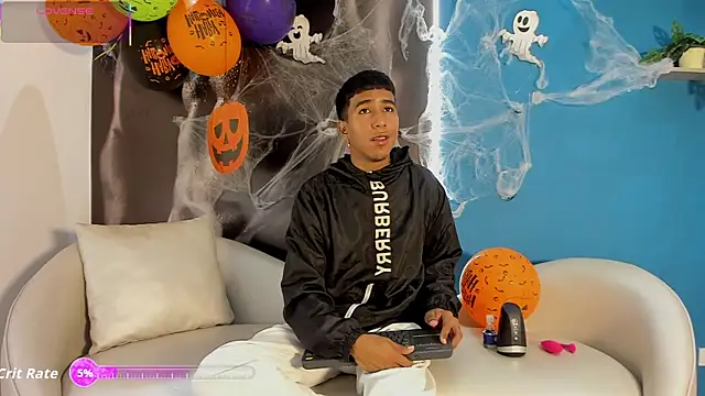 Snapshot of ender_h0t chatting on November 1, 2:00 pm ender h0t online show from November 1, 2:00 pm