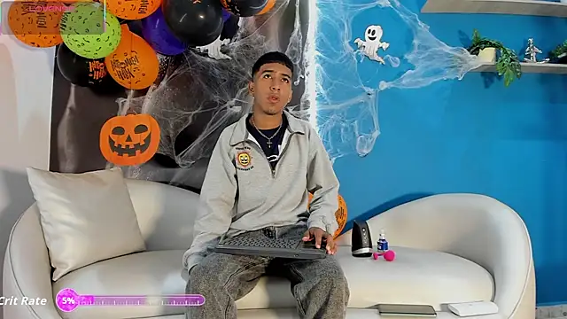 Snapshot of ender_h0t chatting on October 25, 1:45 pm ender h0t online show from October 25, 1:45 pm