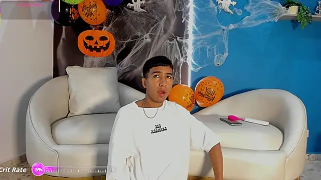 Snapshot of ender_h0t chatting on October 18, 1:46 pm ender h0t online show from October 18, 1:46 pm