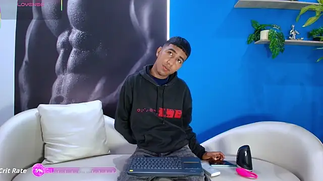 Snapshot of ender_h0t chatting on October 3, 2:18 pm ender h0t online show from October 3, 2:18 pm
